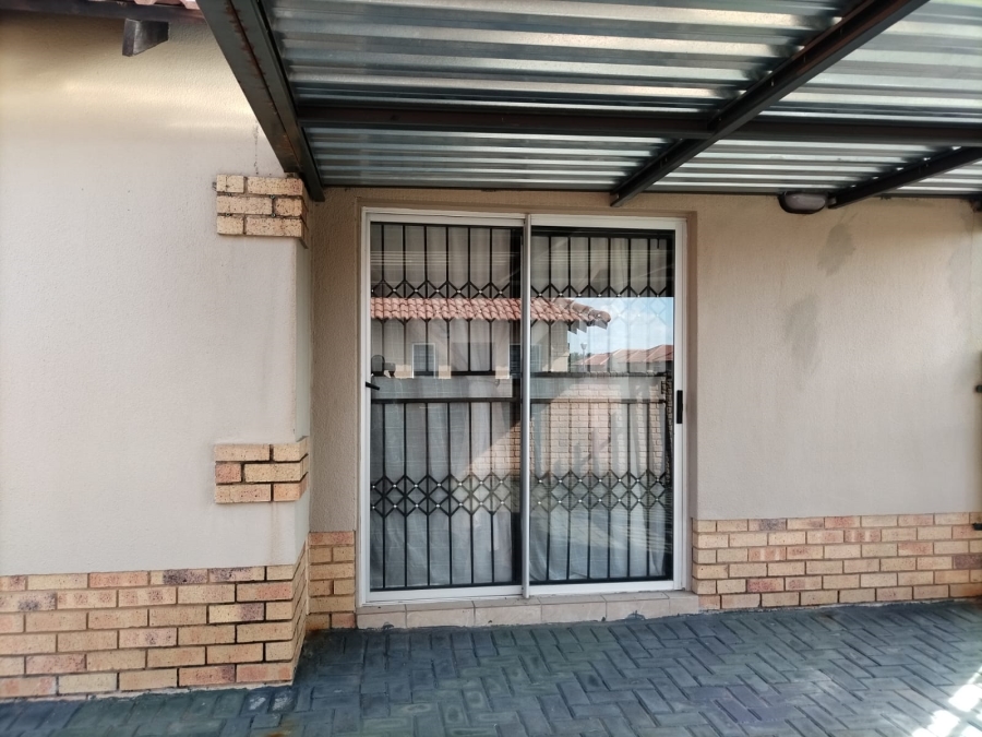 3 Bedroom Property for Sale in Waterkloof North West
